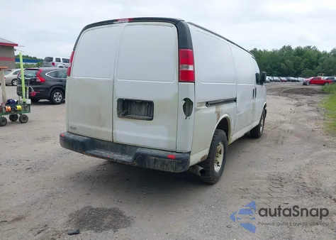 2019 Chevrolet Express 2500 Work Van z USA, uszkodzony, nr VIN 1GCWGAF19K1248126